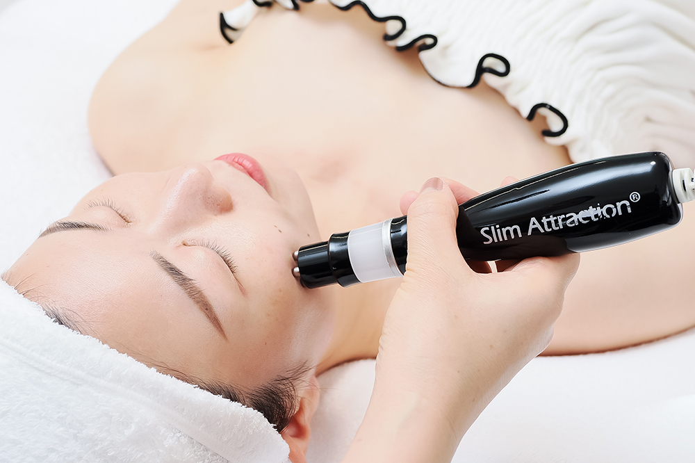 スリムアトラクションフェイシャル