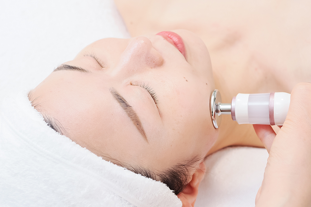 美容液導入（塗布）